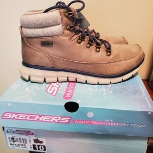 NWT Skechers Boots
